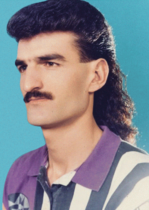 mullet peinado hombre gif nariz 