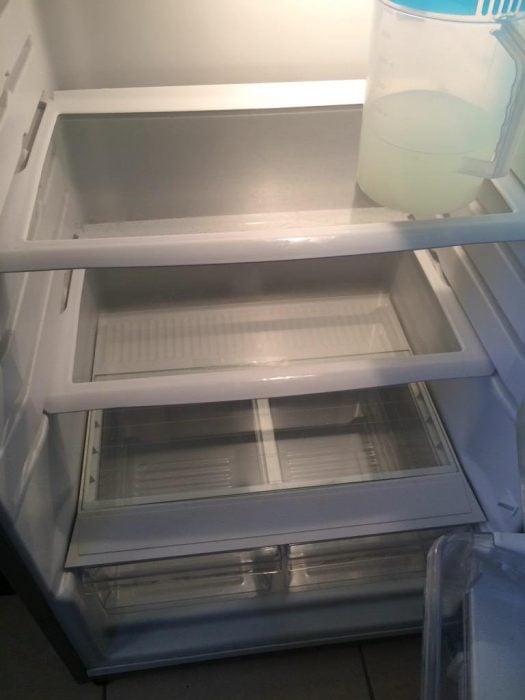 refrigerador vacío