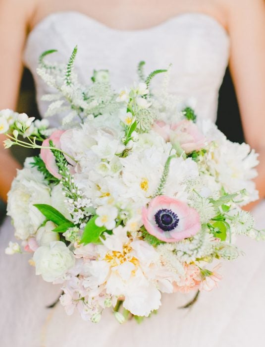 ramo de novia pequeño y blanco