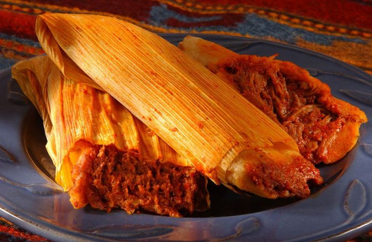 Tamales de rojo