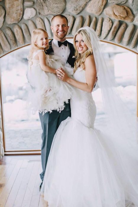 Boda de Brian Scott y su esposa Whitney junto a su hija Brielle 