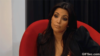 GIF kim Kardashian molesta torciendo los labios 