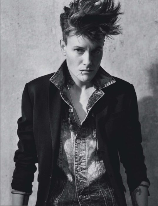 Casey Legler primer modelo mujer en firmar un contrato como hombre 