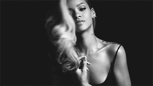 GIF Rihanna 