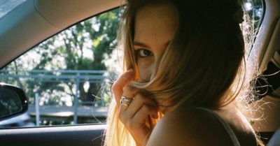 15 Cosas que sólo las chicas que aman pasar tiempo a solas podrán entender