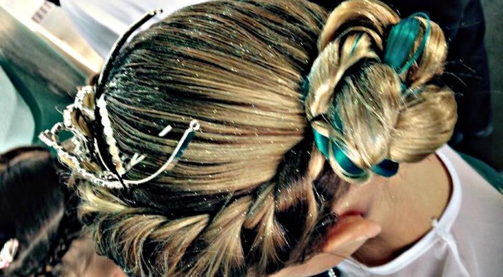 peinados para niñas trenza inspirado en elsa de frozen