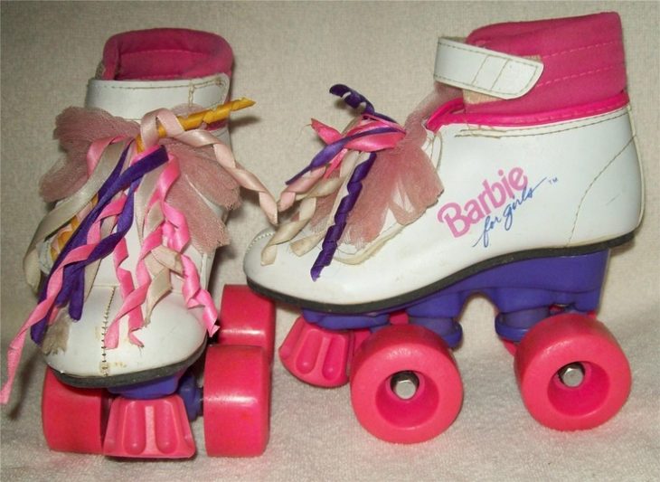 patines de barbie con agujetas rosas 90s 