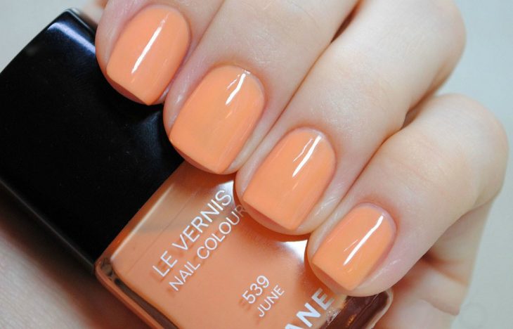 manicura color naranja uñas personalidad optimista 