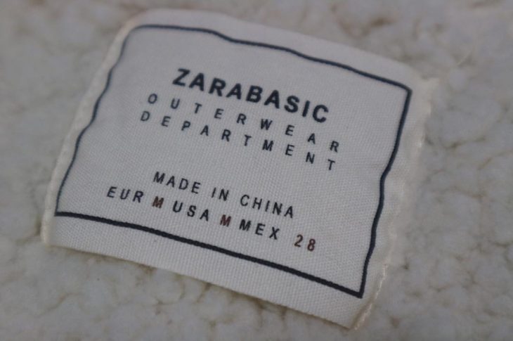 etiqueta de zara