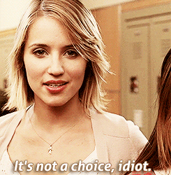 GIF escena de la serie Glee quiin dicnedo que no es una opción 