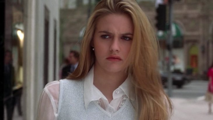 Escena de la película clueless. Cher con cara sarcastica