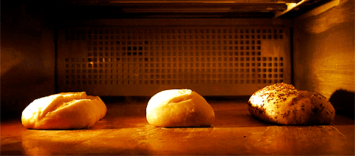 gif pan esponjándose dentro de horno