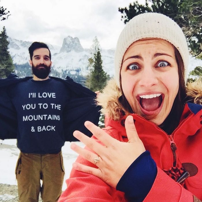 propuesta de matrimonio en la montaña