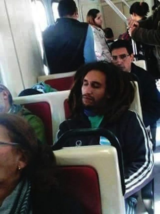 persona parecida a Bob Marley