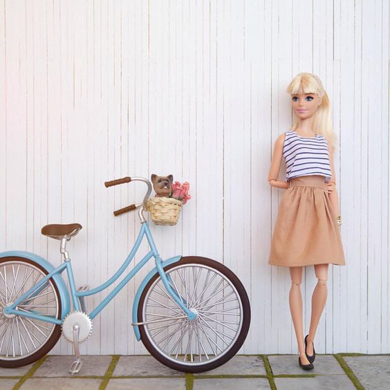 Bicicleta en miniatura para barbie 