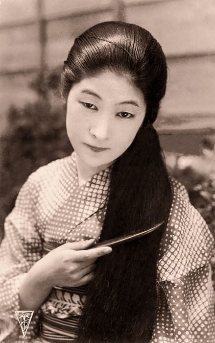 fotografía antigua de mujer japonesa