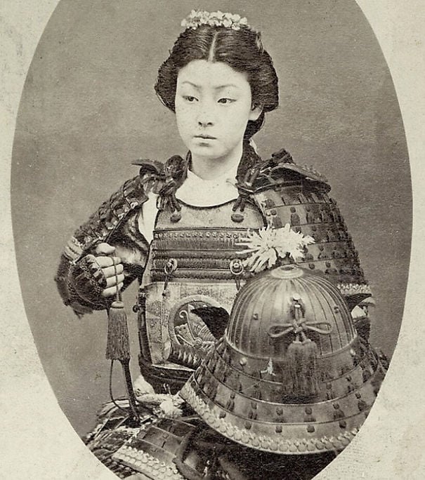 fotografía antigua de mujer japonesa
