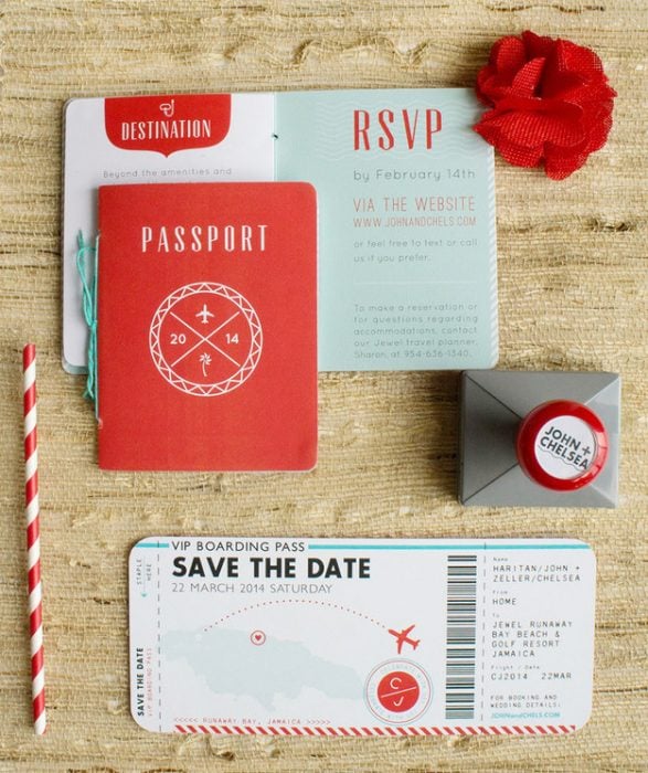 Invitación de boda en forma de pasaporte 