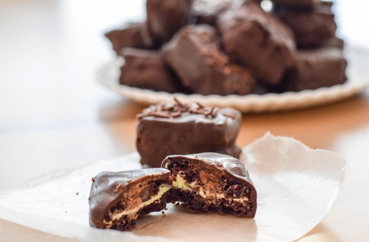 Sandwich de brownie rellenos de helado 