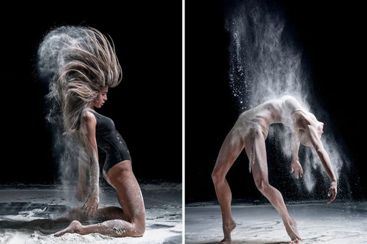 mujeres bailarinas profesionales con arena y polvo bailan