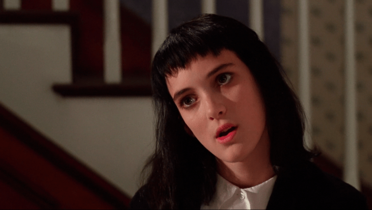 Winona Ryder en la película beatlejuice 