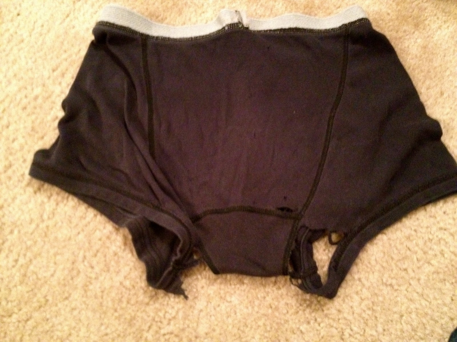 трусы из секонд хенда. голые взрослые волосатые мужики. Aerie трусы. дедушки в старых трусах. Old underwear.