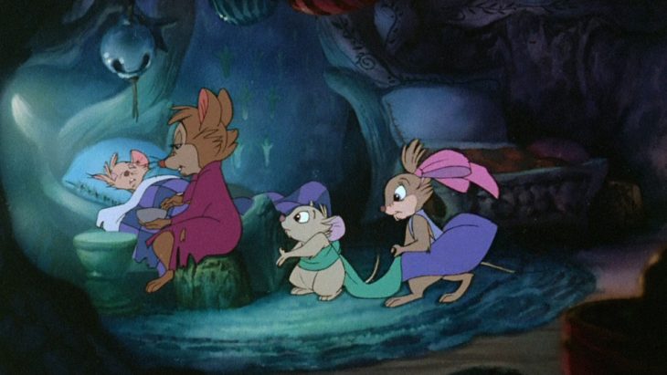 dibujos animados pelicula señora brisby ratoncita con animales en cueva