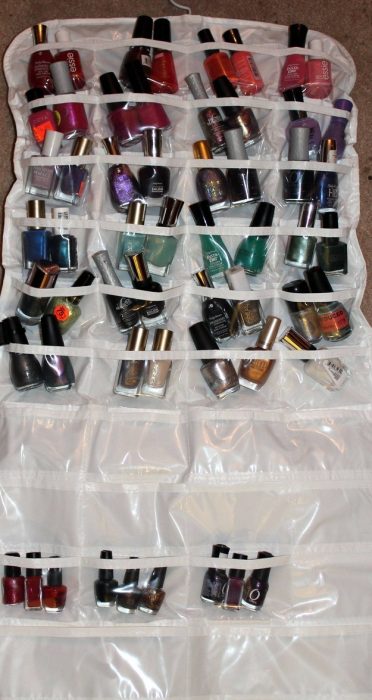 Organizador de zapatos donde están esmaltes