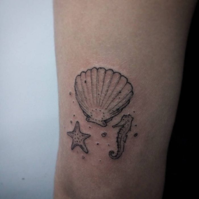 Tatuaje con los Elementos del mar 