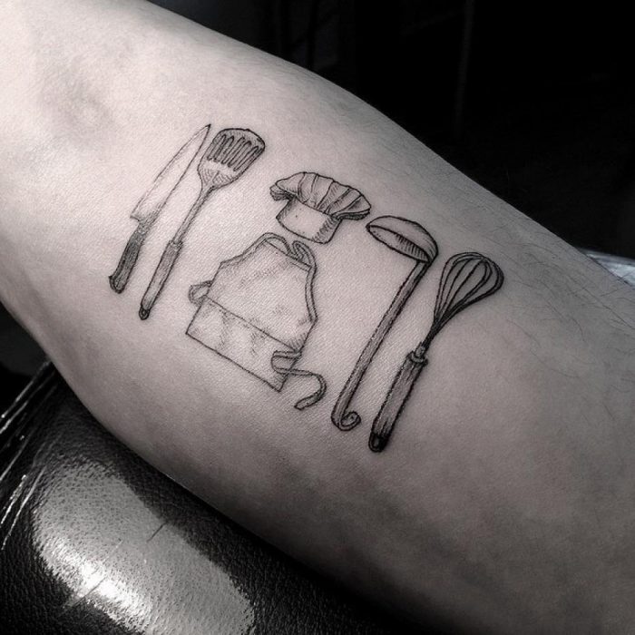 Tatuaje de utensilios de cocina para chef 