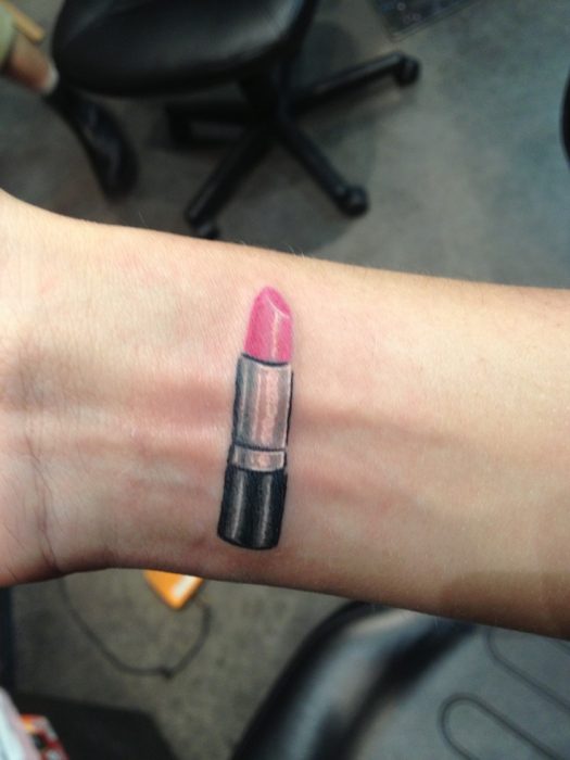 Tatuaje lipstick 