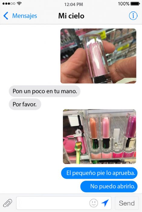 conversacion por chat de pareja sobre maquillaje labiales 