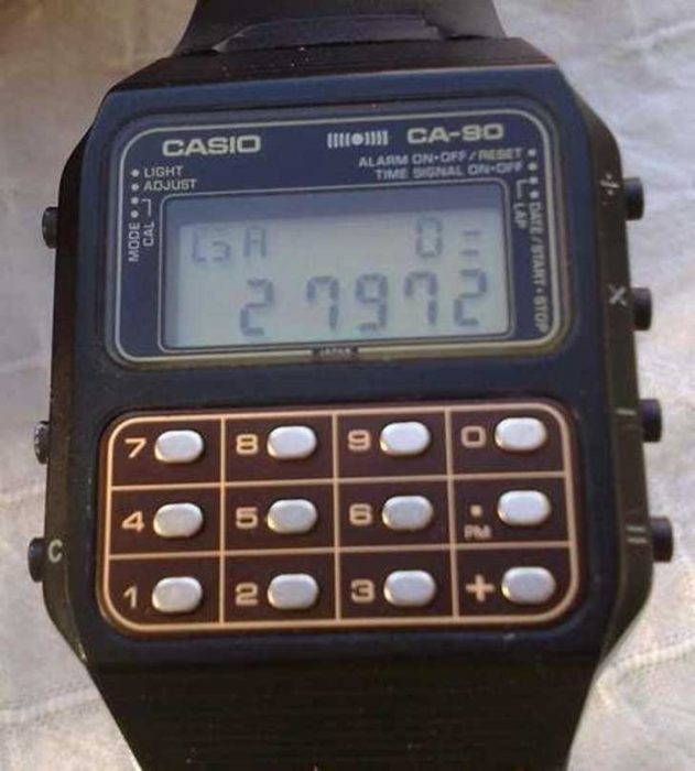 reloj con calculadora