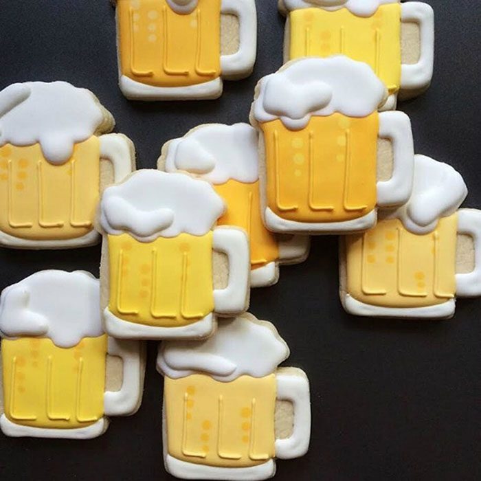 repostería galletas de colores tarros de cerveza 