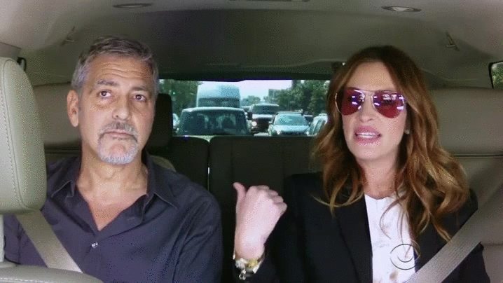 GIF de George Clooney y Julia Roberts 