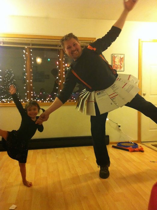 PADRE E HIJA BAILANDO BALLET EXÓTICO