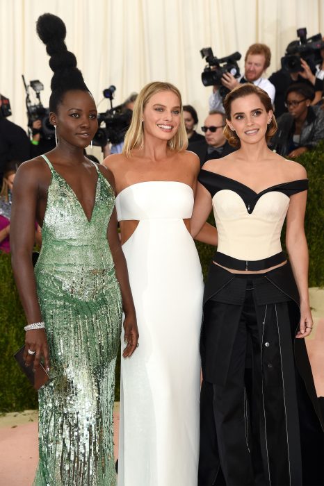 Lupita Nyong'o, Margot Robbie y Emma Watson durante la Meet Gala 2016