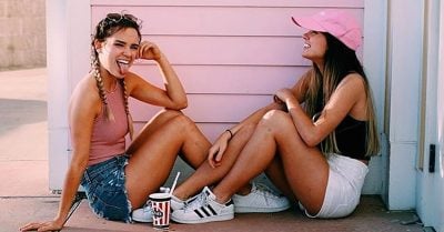 20 Señales de que tú y tu mejor amiga se sienten muy cómodas estando juntas