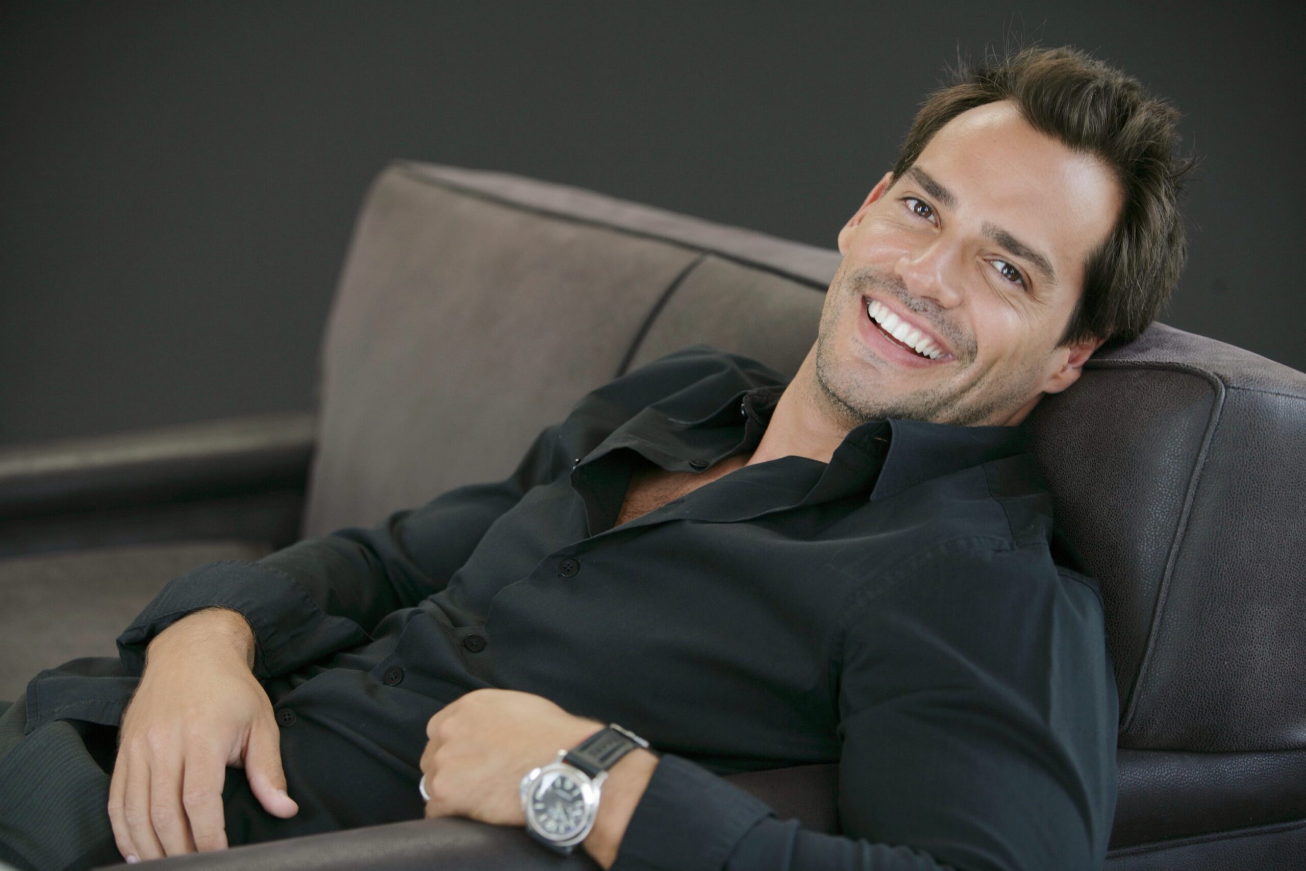 Актер кристиан де фуэнте. Кристиан де. Кристиан де ла фуэнте фото. Кристиан де ла кампа. Кристиан де ла фуэнте актер.