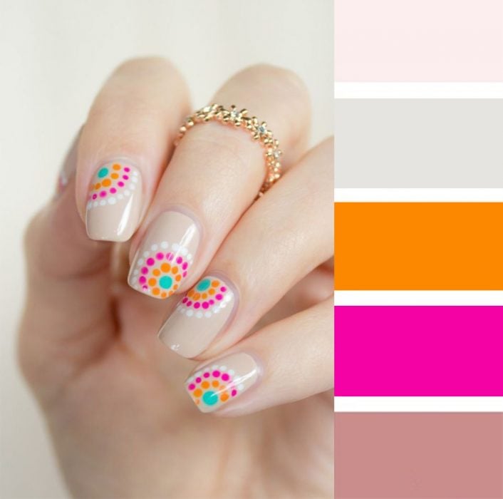 Combinaciones de uñas en colores rosas y naranjas 
