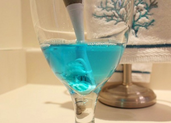 10 Uses You Didn't Know You Could Give to Mouthwash