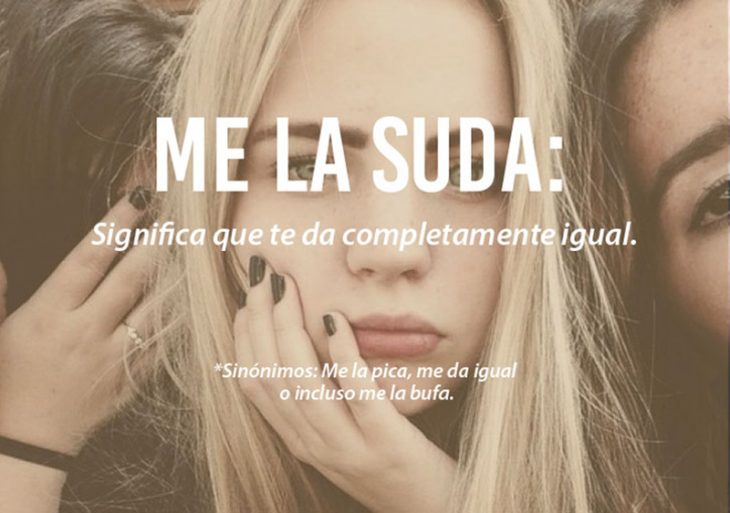 mujer rubia enojada con mano en su cara y frase 