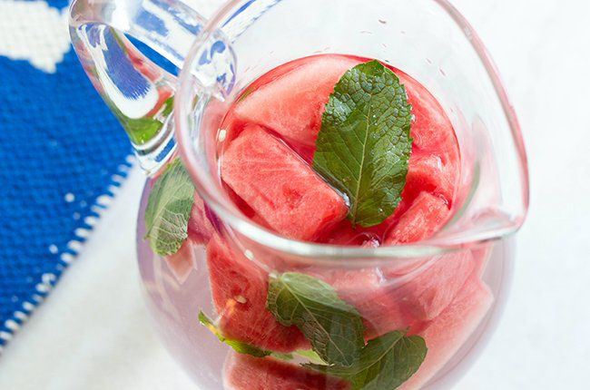 Agua de sandia con menta 