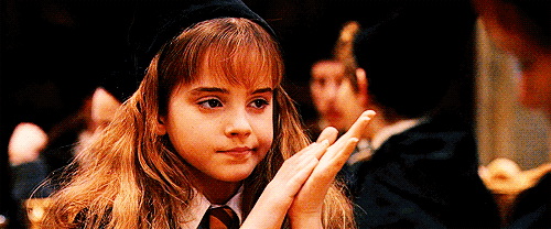 GIF Emma Watson aplaudiendo 