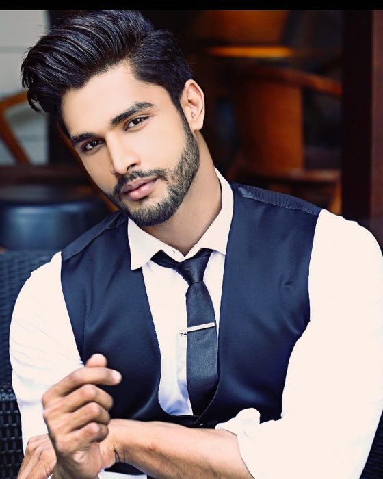 Rohit Khandelwal de la India ganador del concurso Mr. World 2016 