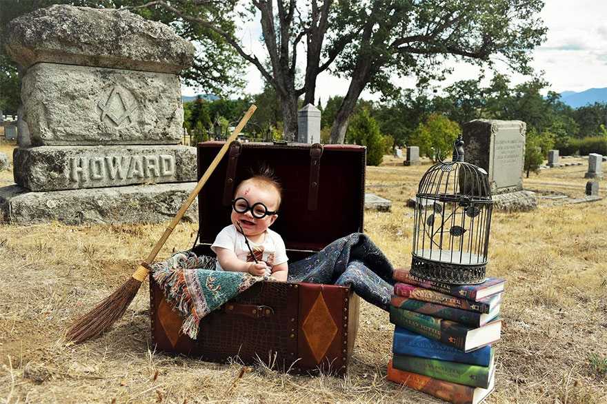 Una madre realizó una sesión estilo Harry Potter con su bebé