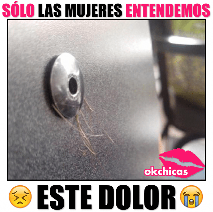 Meme de cabello atorado en un botón. 