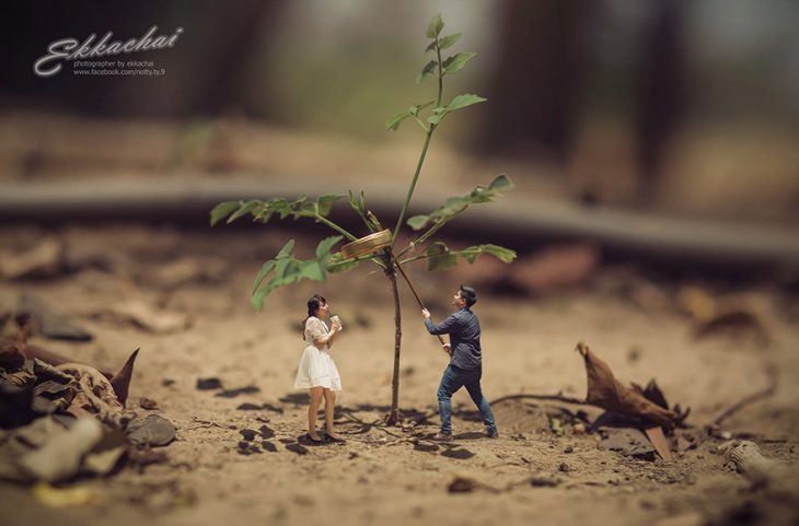 pareja en escenario miniatura