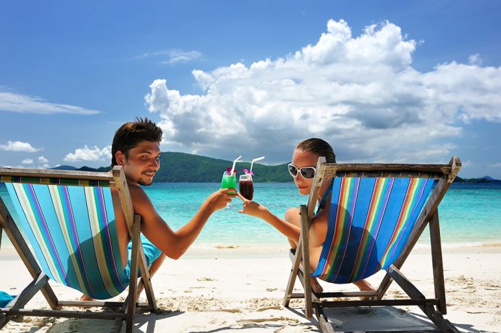 Pareja en la playa. 