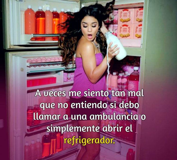 mujer en un refrigerador y frase 